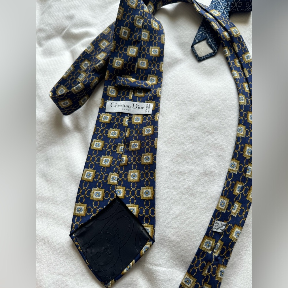 2 Mens Ties ( Christian Dior) - Picture 12 of 15